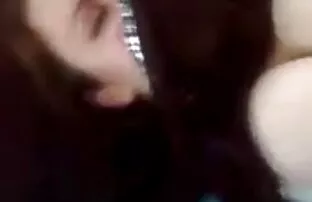 سبزه داغ نوازش بدن او و استمناء خاله سوپر بیدمشک خیس او