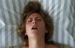 سینه کلان, داستان س با خاله زن انگلیسی می شود در یک تاکسی