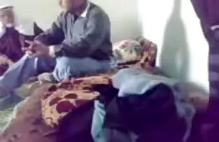 مقعد خاله بازی سکسی رابطه جنسی برای یک دختر نوجوان