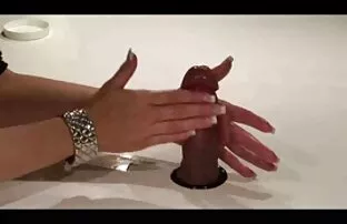 سینه کلان, سبزه, دختر عاشقانه در رختخواب پس از سیگار کشیدن کانال تلگرام خاله سکسی