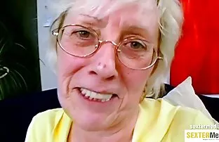 دختر مدرسه ای با پدر و سکس خاله الکس مادر خود کج خلقی و نمی خواهند به ترک اتاق خواب. رنجر شجاع, عبور از او, زن و شوهر کمک کرد و وارد عوضی خیره, تب و تاب او را با خروس سالم خود را در زمان