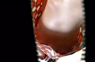 مرد در دوربین در اتاق هتل تبدیل شده داستان کردن کس خاله و فاحشه